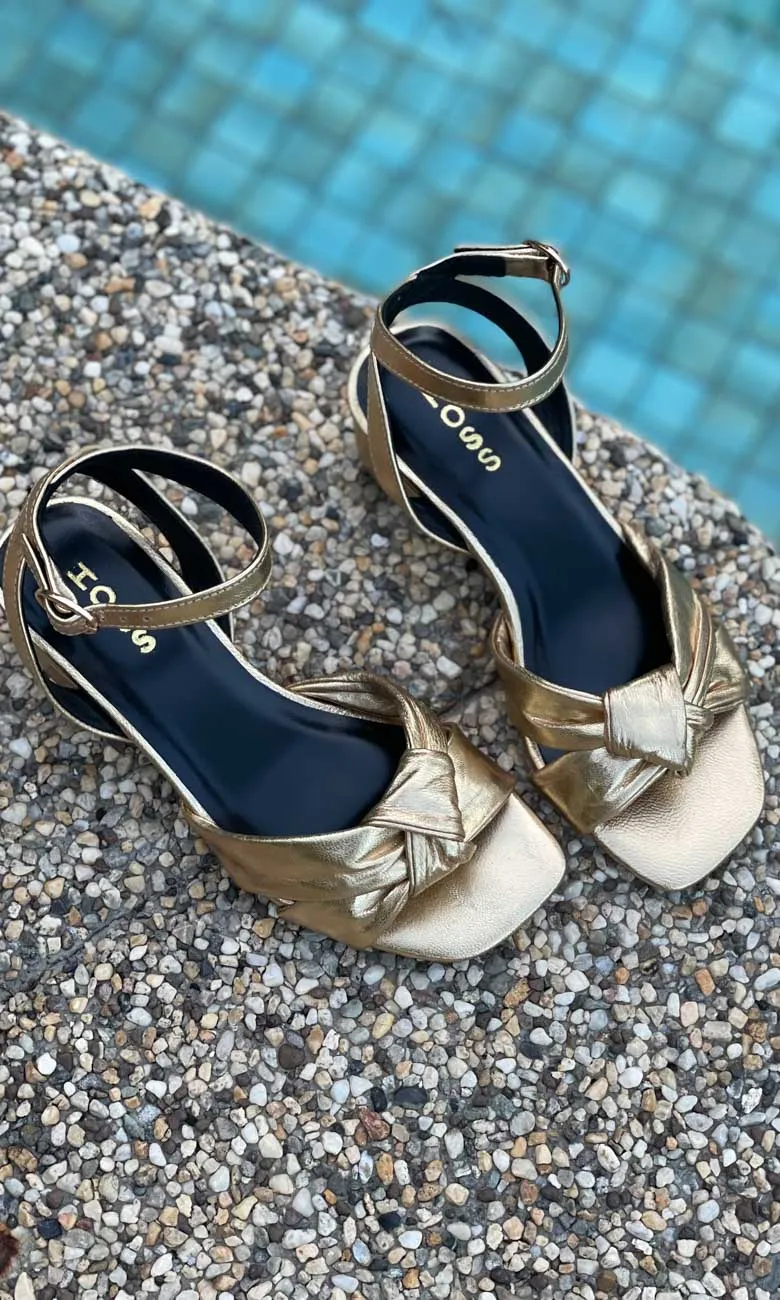 Hoss Belle Gold Sandals