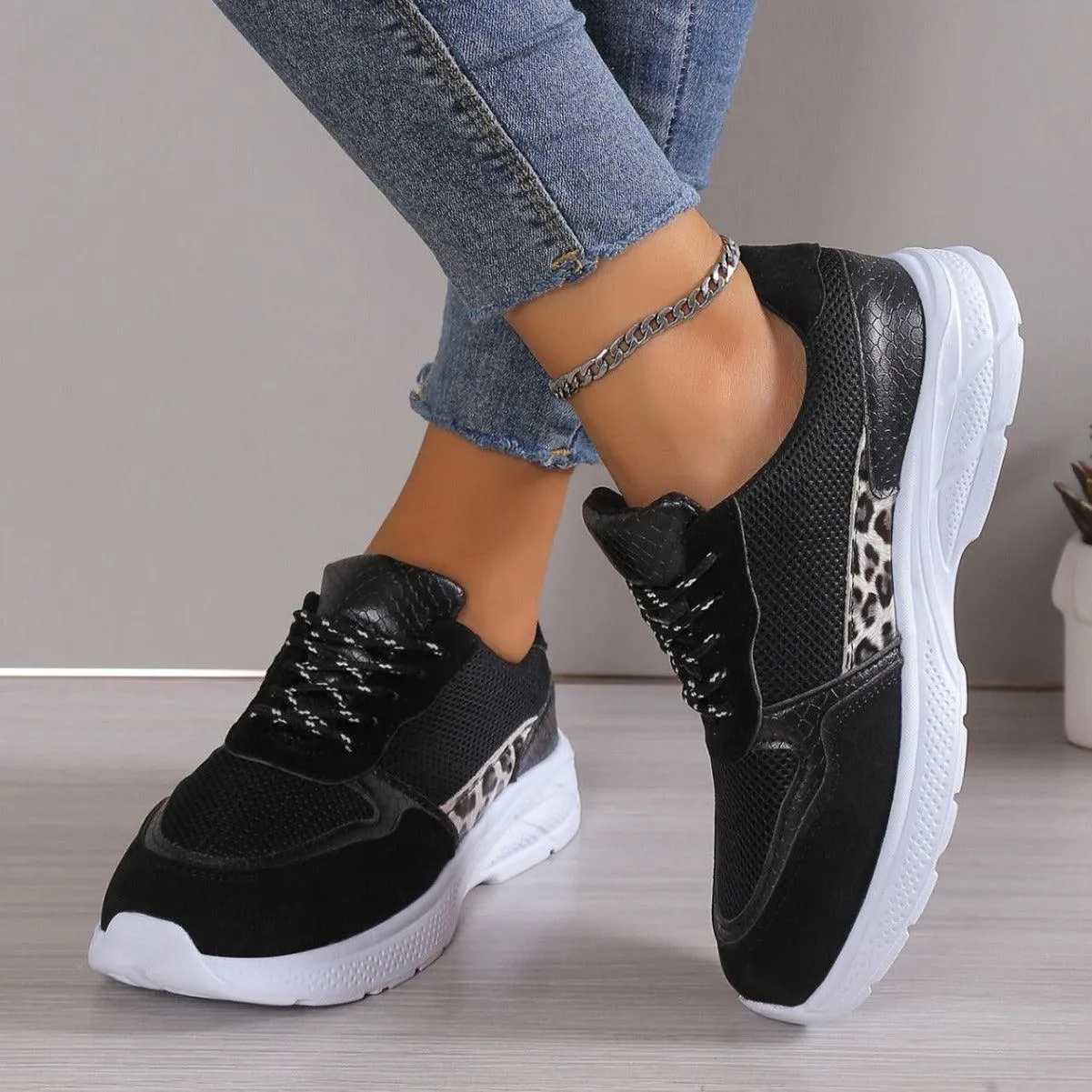 Lace Up Black Sneakers Flat Shoes Fashion Casual Lightweight